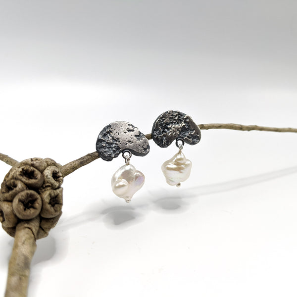 Rockpool Pearl Earrings